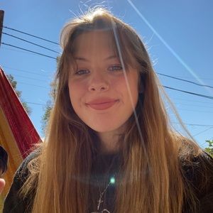 Meet your Posher, Abbie